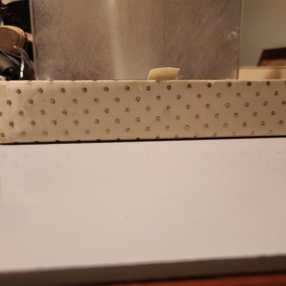 Maurice Utrillo V cover art vintage textile trinket hosiery box by Hanes, 1960's - Picture 8 of 12